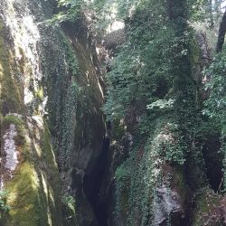 al-verna-sziklahasadek